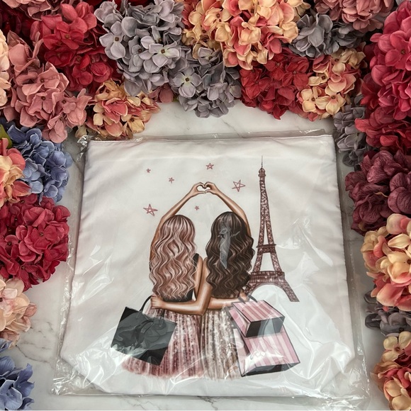 Two Girls Shopping in Paris Zippered Shoulder Tote Bag - Picture 15 of 16